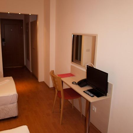 Hotel Astra Sofya Dış mekan fotoğraf