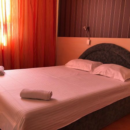 Hotel Astra Sofya Dış mekan fotoğraf